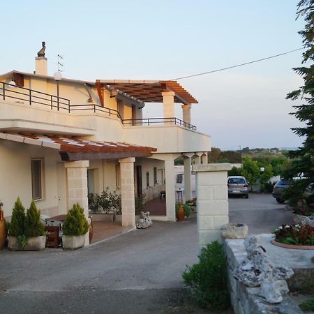 La Casa Del Nonno Bed and Breakfast Alberobello Exteriör bild