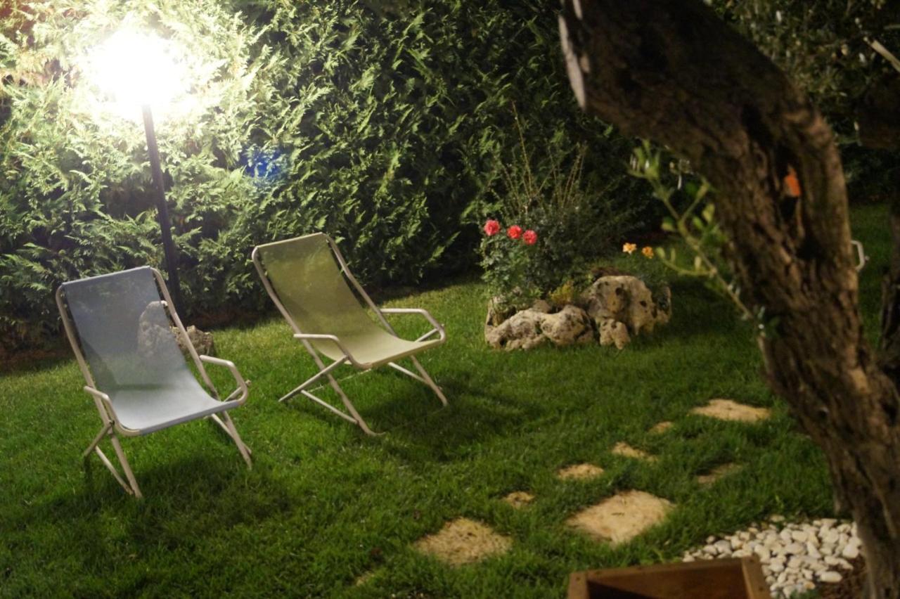 La Casa Del Nonno Bed and Breakfast Alberobello Exteriör bild