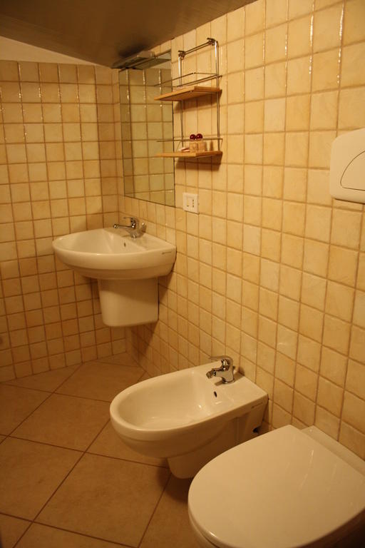 La Casa Del Nonno Bed and Breakfast Alberobello Rum bild