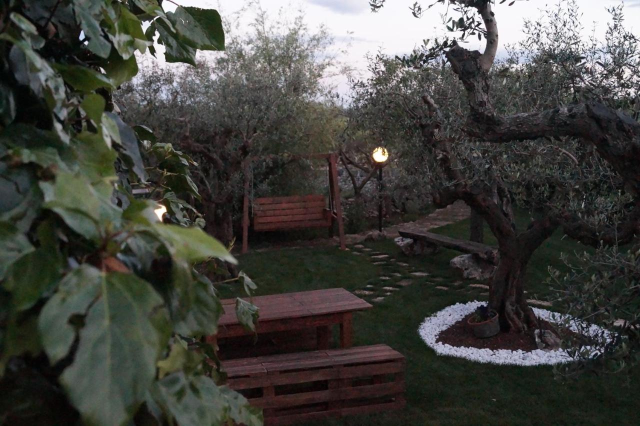 La Casa Del Nonno Bed and Breakfast Alberobello Exteriör bild